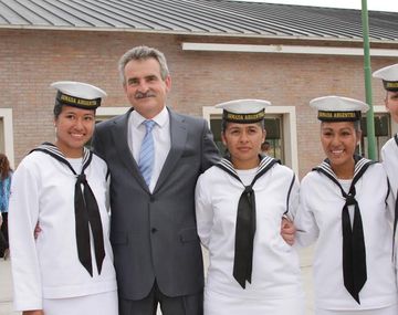 Queremos jerarquizar el ámbito educativo de las Fuerzas Armadas