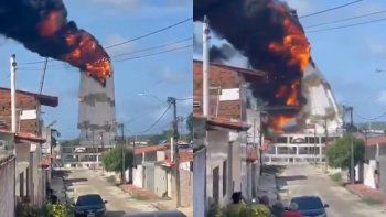 Un voraz incendio arrasó con la megaimagen de la Virgen de Fátima en construcción Un voraz incendio arrasó con la megaimagen de la Virgen de Fátima en construcción