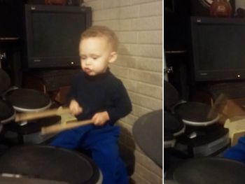 Tiene 2 años y sorprende al tocar la batería