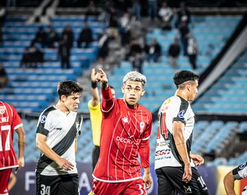 Huracán cayó ante Danubio y complicó su clasificación a octavos