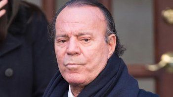 Julio Iglesias, artista español. Julio Iglesias, artista español.