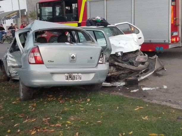 Laprida: iban borrachos en un auto, chocaron a otro y mataron a un joven de 20 años