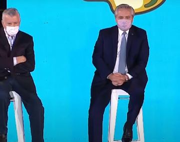 Alberto contra Macri: Estamos vacunando a los argentinos mientras otros se levantan de la cama y hacen Zoom