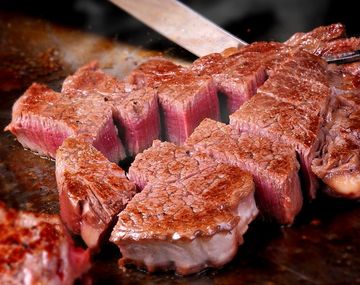 La carne de la raza bovina Wagyu es ideal para el bife Kobe, ¿podrá competir la producción argentina?