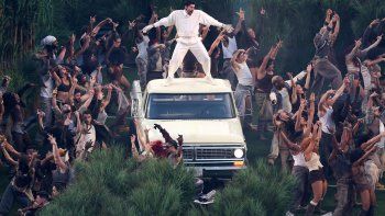 asi fue el impresionante show de bad bunny en el super bowl lx asi fue el impresionante show de bad bunny en el super bowl lx