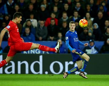 La revelación de la Premier metió un golazo y el Leicester sigue puntero