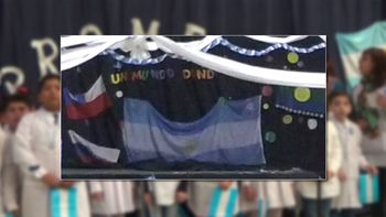 Polémica por una jura de la bandera inclusiva en Neuquén Polémica por una jura de la bandera inclusiva en Neuquén