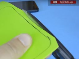 ¿Cómo hacer una funda para tu smartphone con un envase de shampoo?