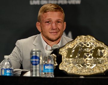 UFC173: TJ Dillashaw sorprendió a Barao y es el nuevo campeón gallo