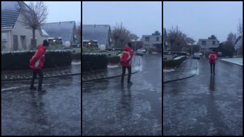 ventajas de vivir en noruega: patinan sobre hielo en la calle ventajas de vivir en noruega: patinan sobre hielo en la calle