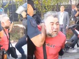 La Justicia investiga el ataque de la Policía Federal a los periodistas en la protesta por la Ley de Glaciares La Justicia investiga el ataque de la Policía Federal a los periodistas en la protesta por la Ley de Glaciares