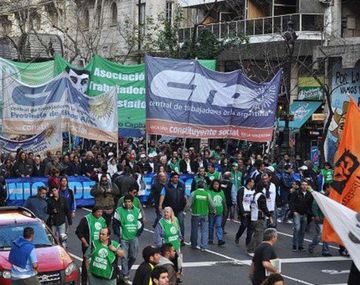 El sindicalismo evalúa hacer un paro en junio contra el veto de Mauricio Macri