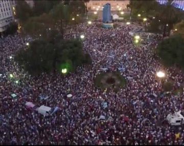 Marcha en Plaza de Mayo a favor del Gobierno