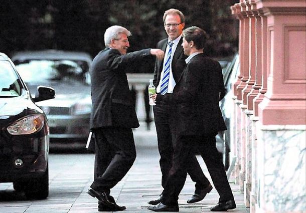 Economía ya tiene listo el contrato de fideicomiso para pagarle a los bonistas reestructurados