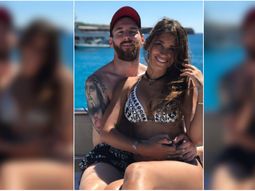 Messi y Antonella, mimosos en sus vacaciones Messi y Antonella, mimosos en sus vacaciones