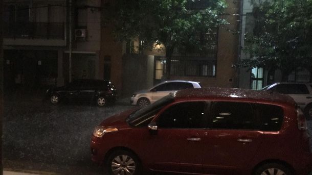 Diluvió y granizó en Ciudad y provincia de Buenos Aires