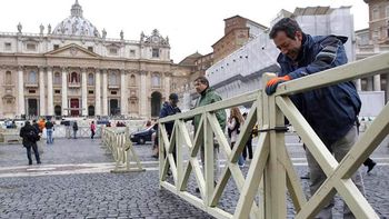 vaticano: blindaron la plaza san pedro por amenaza de bomba vaticano: blindaron la plaza san pedro por amenaza de bomba