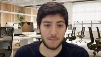 Juan Doe: de llamar a periodistas las prostitutas de los políticos a liderar la oficina para desmentirlos