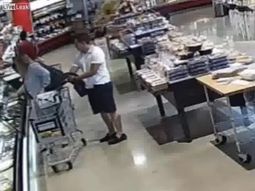 Le quiso robar la billetera a una mujer pero se dio cuenta Le quiso robar la billetera a una mujer pero se dio cuenta