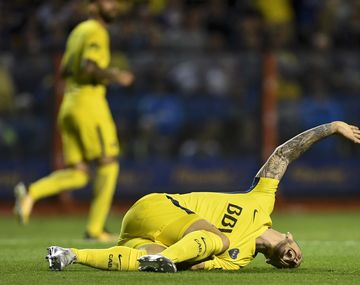 Darío Benedetto lesionado ante Racing