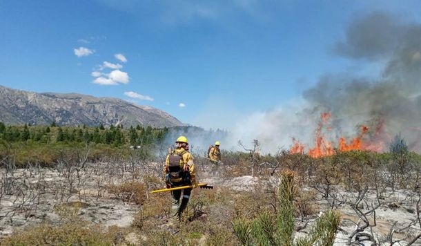 El incendio en El Bolsón está controlado