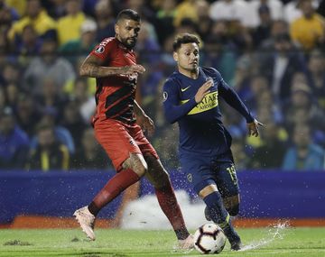 Lucho González y Mauro Zárate en el último dueño entre Boca y Paranaense