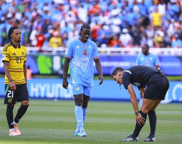 Entre lágrimas: Tello se lesionó en Congo-Jamaica y podría perderse el Mundial