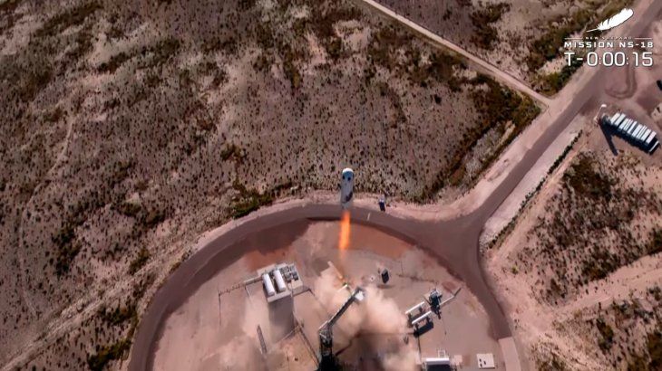 Así despegó el cohete de Blue Origin con William Shatner, el capitán Kirk de Star Trek Así despegó el cohete de Blue Origin con William Shatner, el capitán Kirk de Star Trek