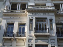 Fuertes críticas de la UIA por el cierre de Fate Fuertes críticas de la UIA por el cierre de Fate