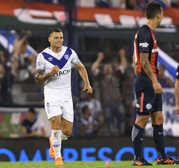 Bombazo: Mauro Zárate se fue llorando de Vélez y su futuro estaría en Boca