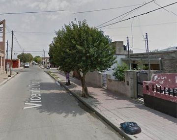 Le manoteó el arma a un policía y, por accidente, le mató la novia