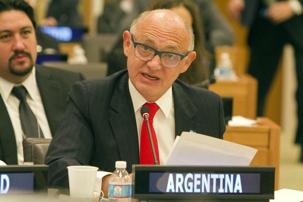 Timerman: El fin de la controversia está secuestrado en Londres