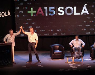 Massa estuvo en la presentación de Felipe Solá