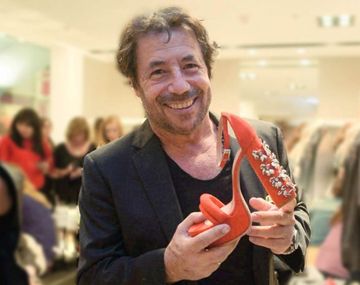 Una fábrica de Ricky Sarkany estaba colgada de la luz