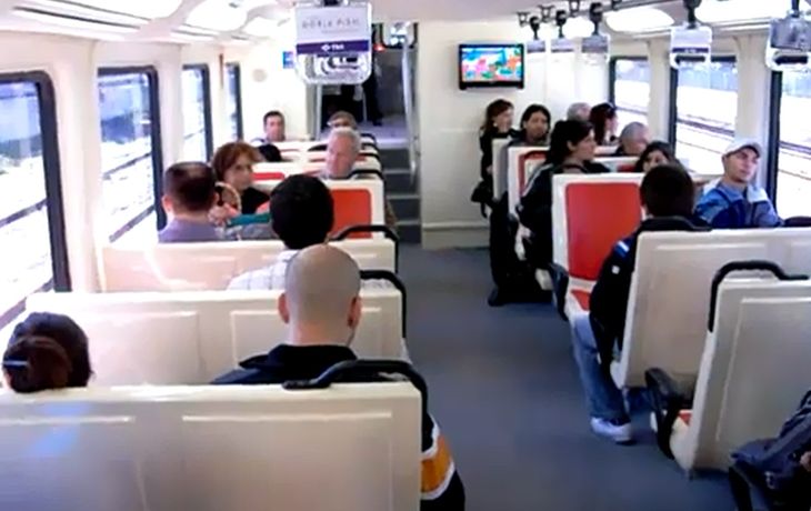 Cómo son los trenes de doble piso del ramal Sarmiento
