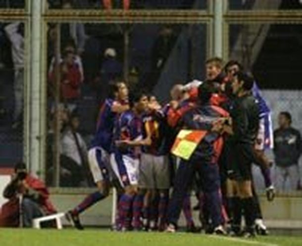 San Lorenzo festejó sobre el final (Web)
