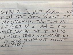 ladron arrepentido: robo y devolvio los articulos con una nota pidiendo disculpas ladron arrepentido: robo y devolvio los articulos con una nota pidiendo disculpas