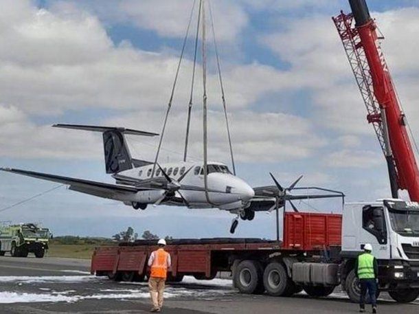 Salta: un avión llegó al aeropuerto sin tren de aterrizaje