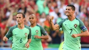 cristiano, heroe otra vez: rompio dos records y salvo a portugal del fracaso cristiano, heroe otra vez: rompio dos records y salvo a portugal del fracaso