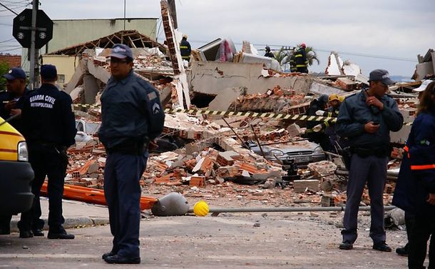 Tragedia en Brasil: al menos 7 muertos por un derrumbe