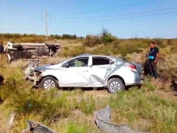Río Negro: un auto frenó de golpe en la Ruta 151 y provocó un choque que dejó dos muertos
