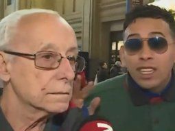 joven libertario increpo a un jubilado tras las elecciones: tiene que laburar, don joven libertario increpo a un jubilado tras las elecciones: tiene que laburar, don