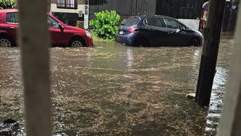 un fuerte temporal azoto al amba en plena madrugada: las imagenes mas impactantes un fuerte temporal azoto al amba en plena madrugada: las imagenes mas impactantes