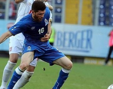 Un periodista criticó a un jugador de fútbol: lo mataron a golpes