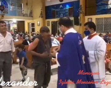 Nicaragua: un sacerdote le negó la comunión a un hombre en situación de calle