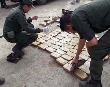 Secuestraron más de 100 kilos de cocaína escondidos en una camioneta