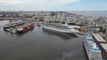 El Puerto de Montevideo vive una temporada récord de cruceros, con un 11% de aumento respecto al año pasado. El Puerto de Montevideo vive una temporada récord de cruceros, con un 11% de aumento respecto al año pasado.