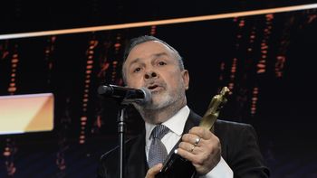 gato sylvestre gano el mf de portales web: su duro discurso contra el gobierno gato sylvestre gano el mf de portales web: su duro discurso contra el gobierno