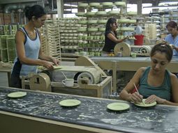 Pagarán un salario a quienes contraten jóvenes: dónde