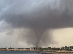 temporal devastador: un violento tornado causo destrozos y heridos en la costa de italia